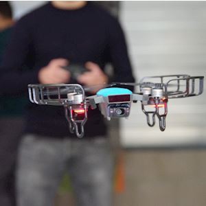 Indoor Drone vliegen 'Basic' locatie Sportwijzer Eibergen Indoor Drone vliegen 'Basic' locatie Sportwijzer Eibergen