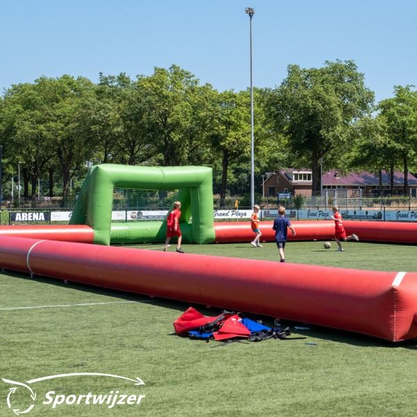 Voetbal boarding 15x25 meter huren