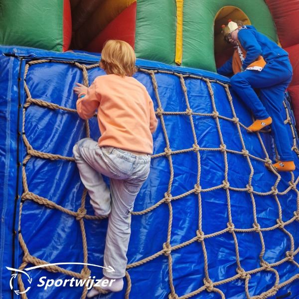 Wipe Out Helling met Tunnels 