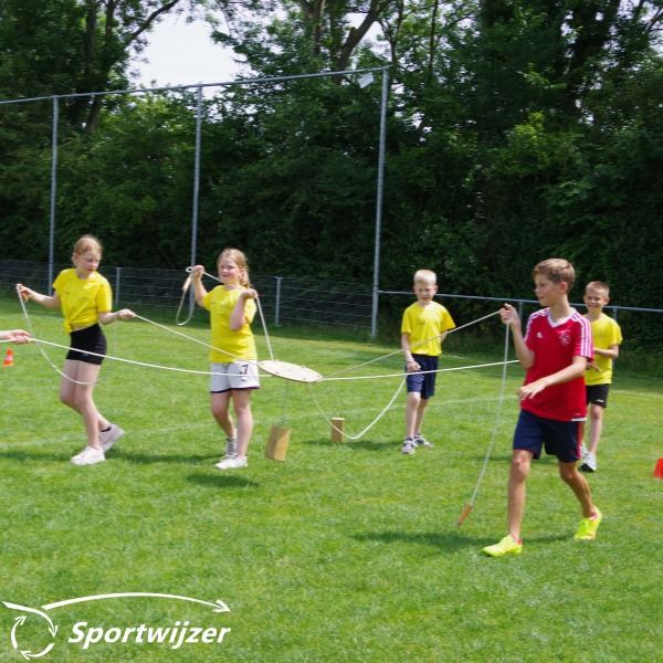 Zeskamp t/m 100 kinderen Zeskamp t/m 100 kinderen